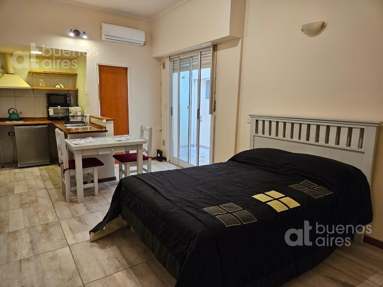 Departamento de 2 Ambientes con patio en San Telmo en Alquiler Temporario