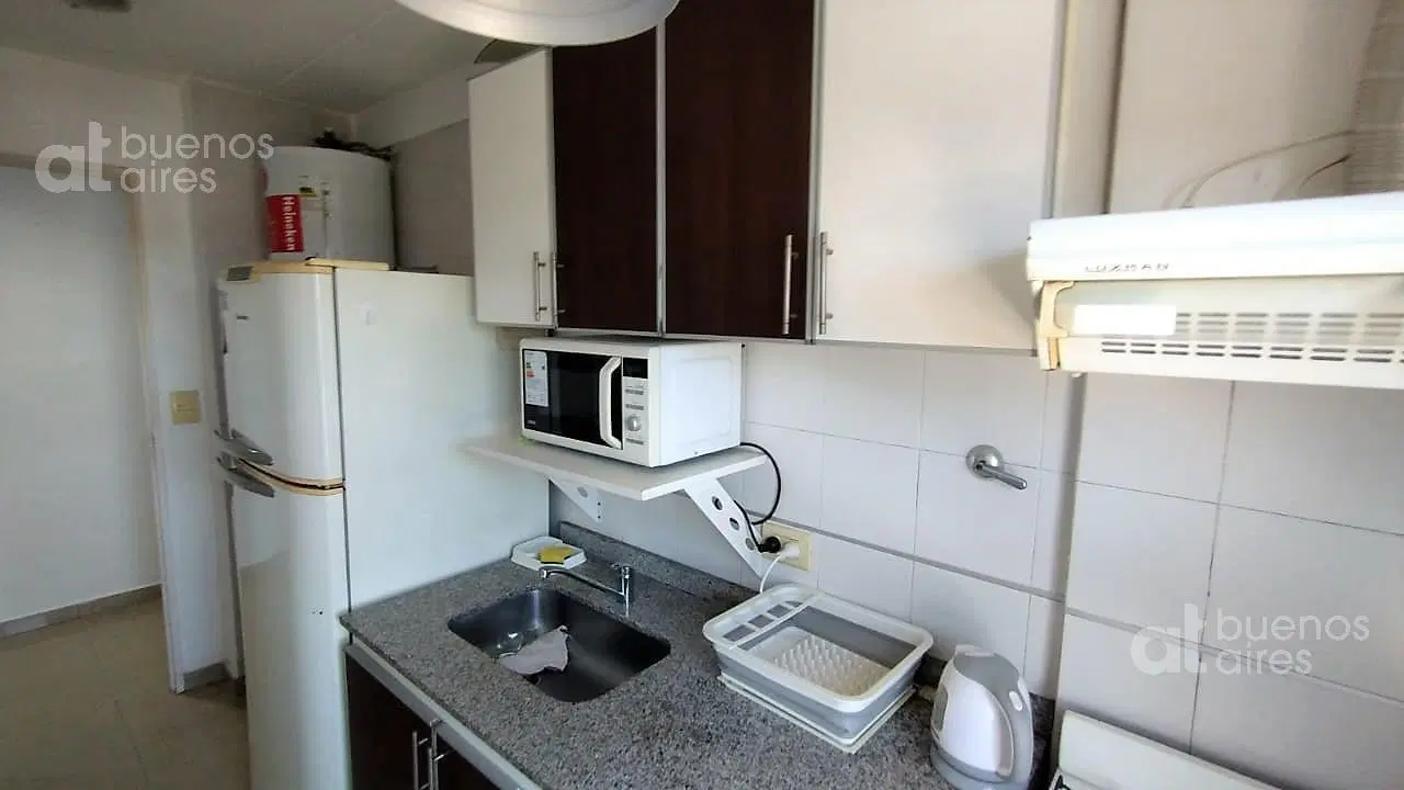 Departamento 2 ambientes con balcón en alquiler temporario en Agronomía 4