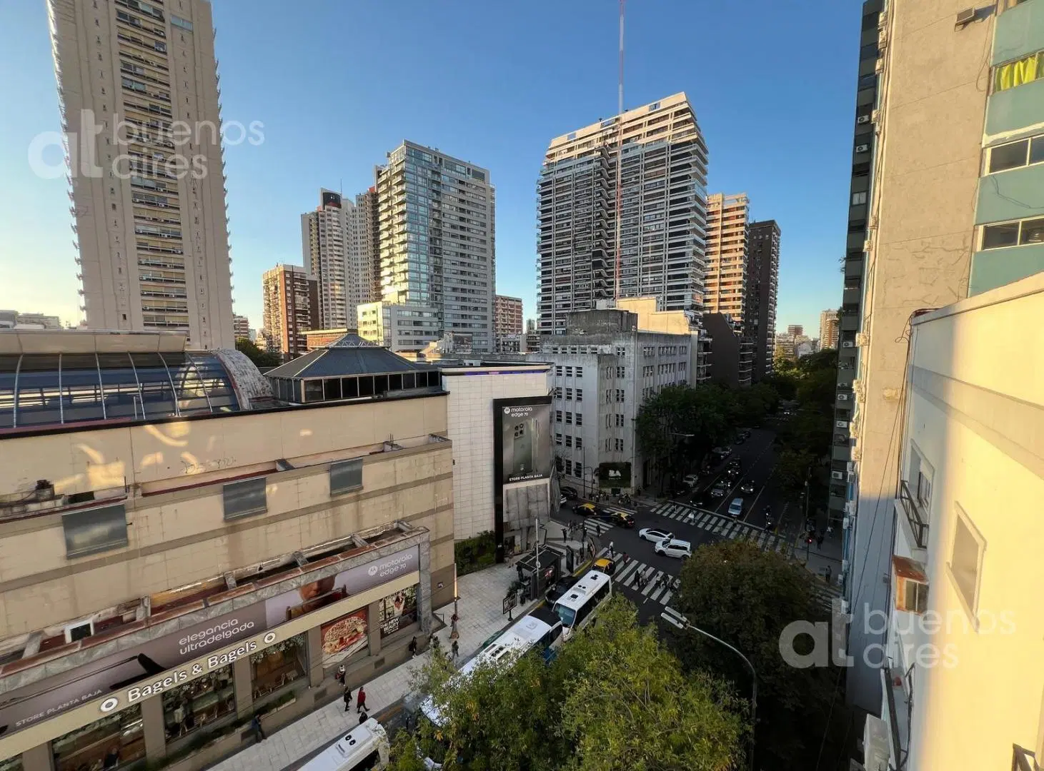 Departamento monoambiente con balcón en Recoleta en alquiler 2