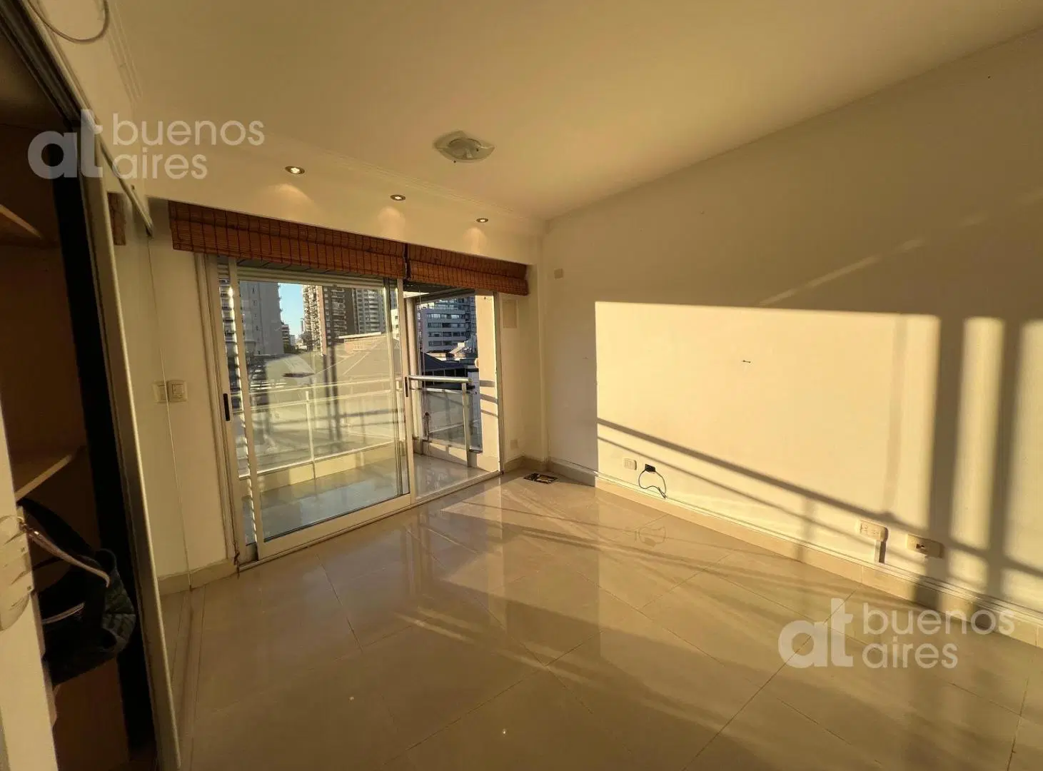 Departamento monoambiente con balcón en Recoleta en alquiler 3