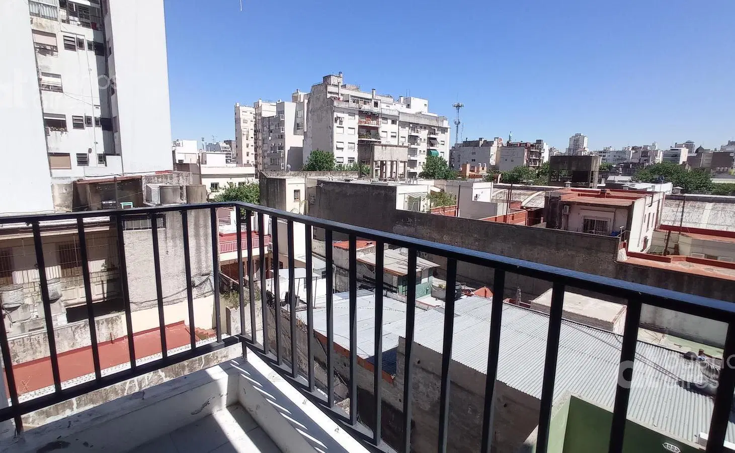 San Cristóbal. Studio con balcón al contrafrente. Alquiler temporario 3