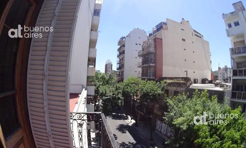 Departamento 3 ambientes con balcón en alquiler temporario en Monserrat 3