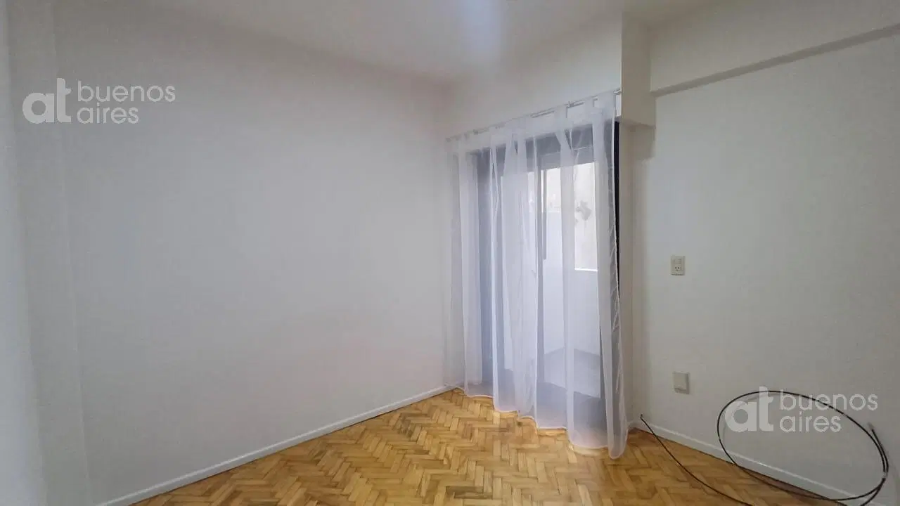 Departamento 2 ambientes con balcón 2