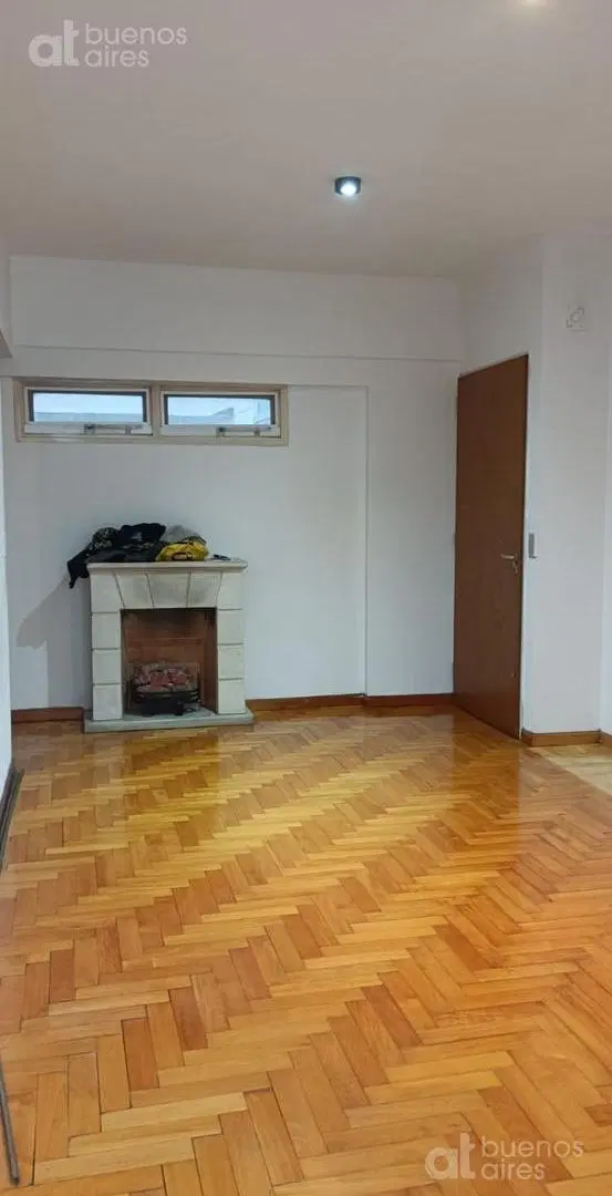 Departamento 2 ambientes con balcón en Barracas en alquiler 3