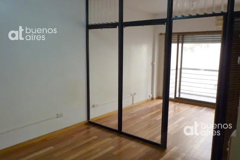 Monoambiente con balcón en Recoleta en alquiler 8