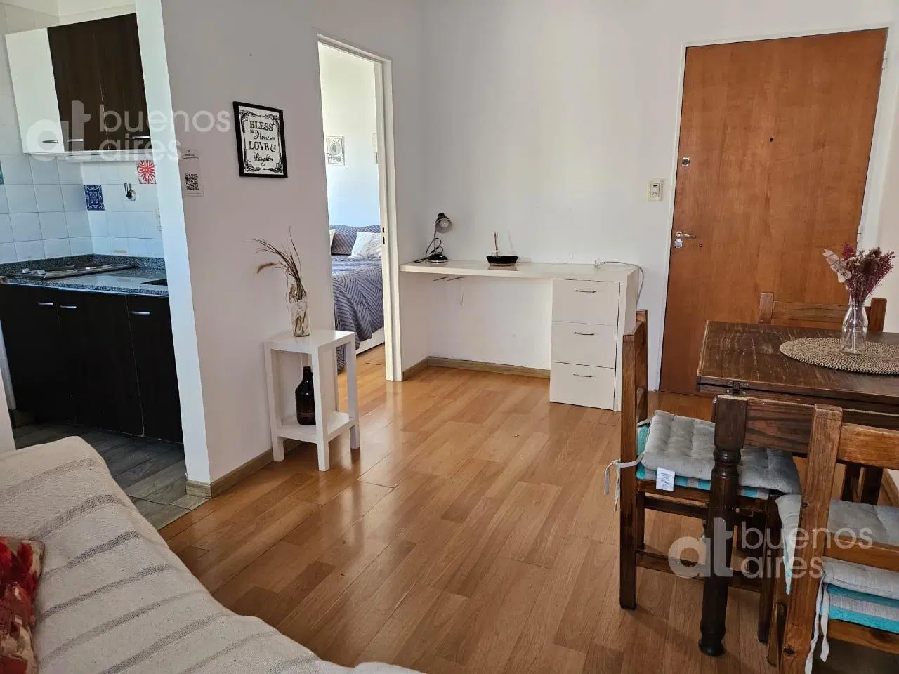 Departamento 2 ambientes con balcón en Almagro en alquiler temporario 5