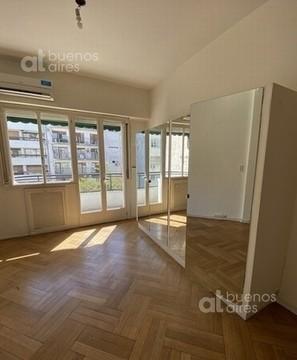 Monoambiente con Balcon - Alquiler Recoleta