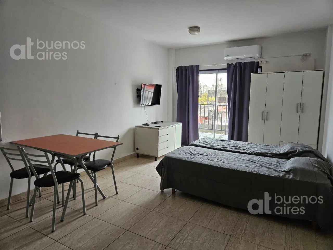 Monoambiente con balcón en San Cristóbal en alquiler temporario 2