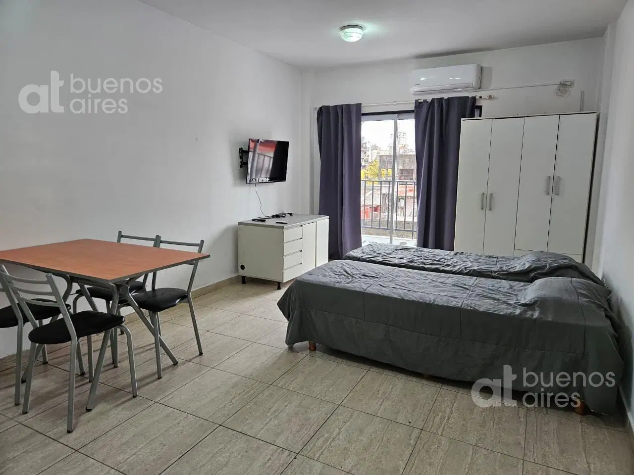 Monoambiente con balcón en San Cristóbal en alquiler temporario 3
