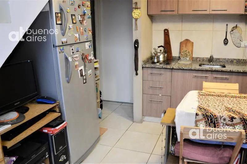 Boedo. Departamento tipo duplex con patio. Alquiler temporario sin garantías. 2