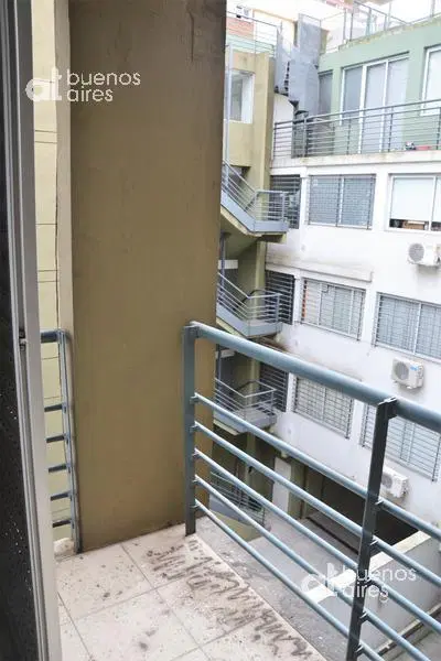 Departamento de tres ambientes en Flores para alquiler 2