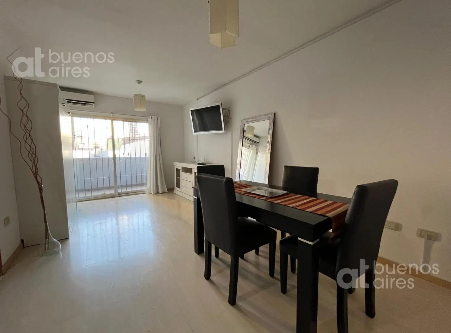 Monoambiente en Alquiler con Balcón y Pileta Palermo 1