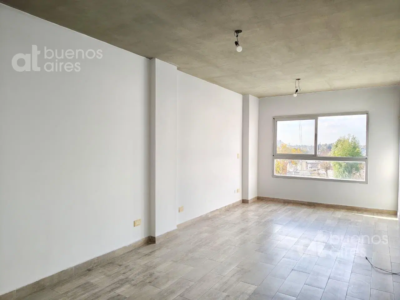 Sarandí - Departamento SIN MUEBLES - Alquiler temporario 2