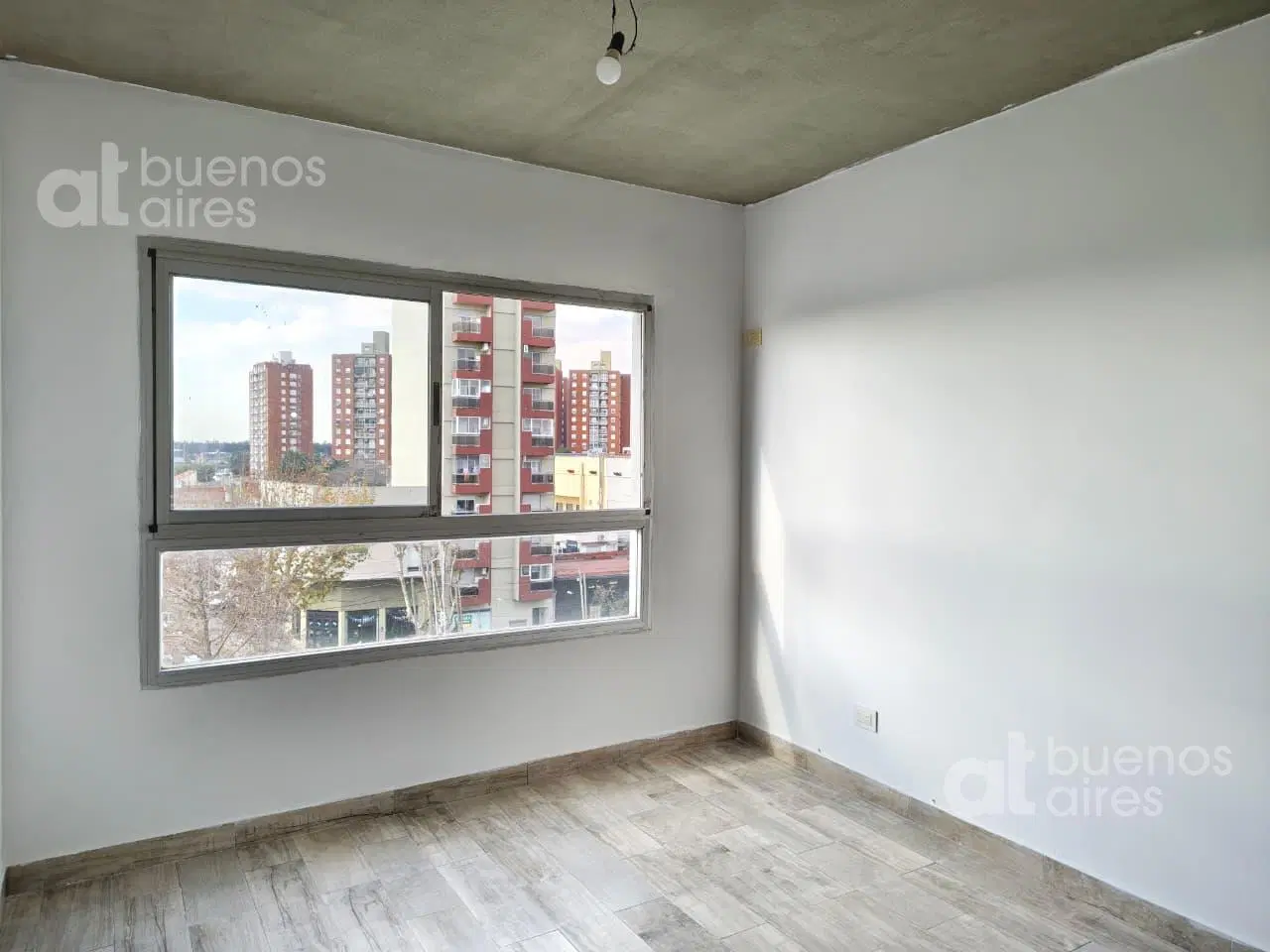 Sarandí - Departamento SIN MUEBLES - Alquiler temporario 3