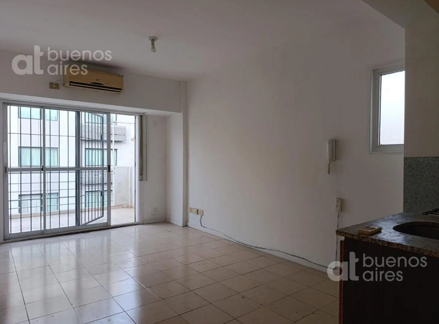 Departamento 2 ambientes con balcon al frente 1