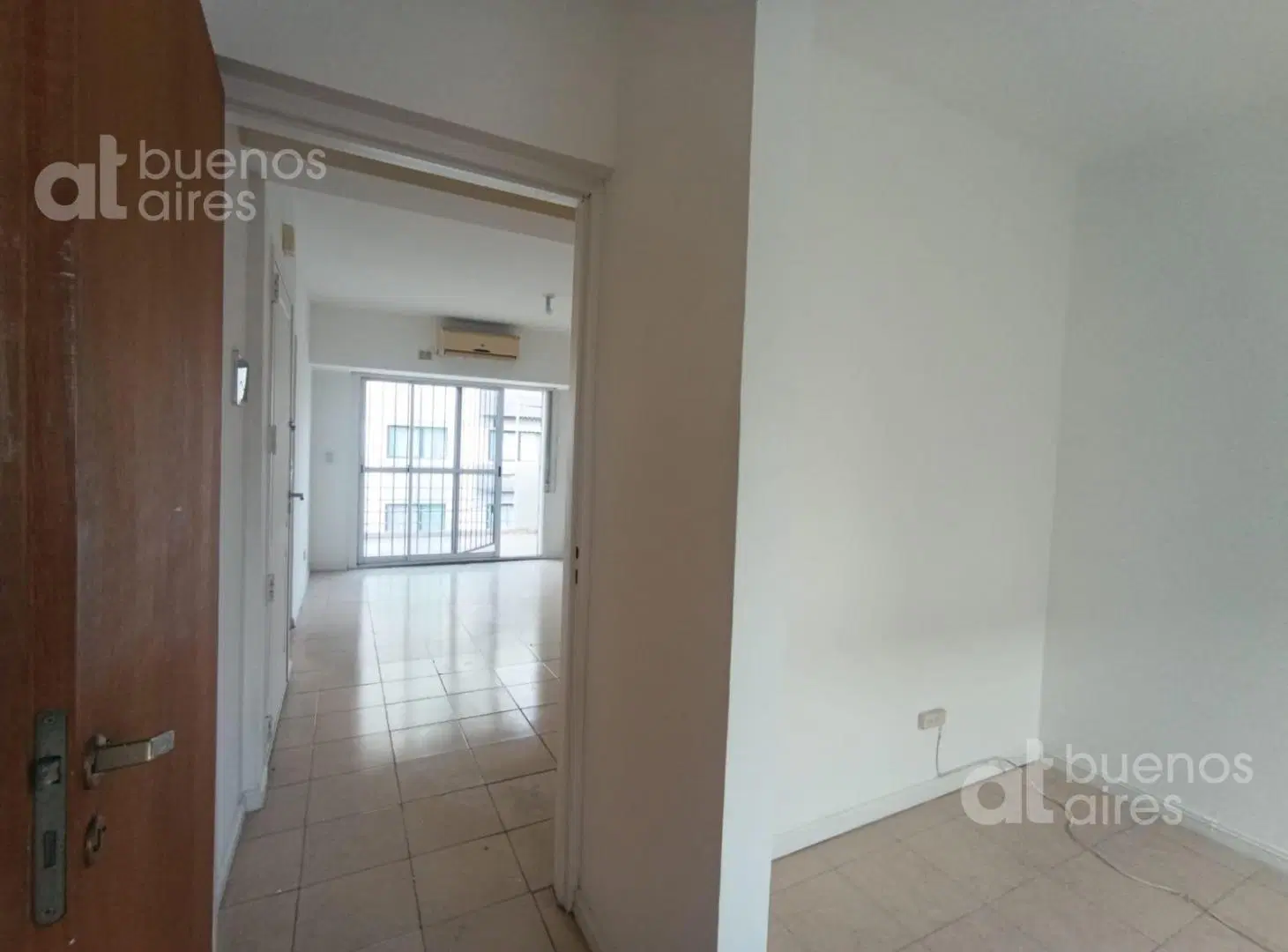 Departamento 2 ambientes con balcon al frente 3