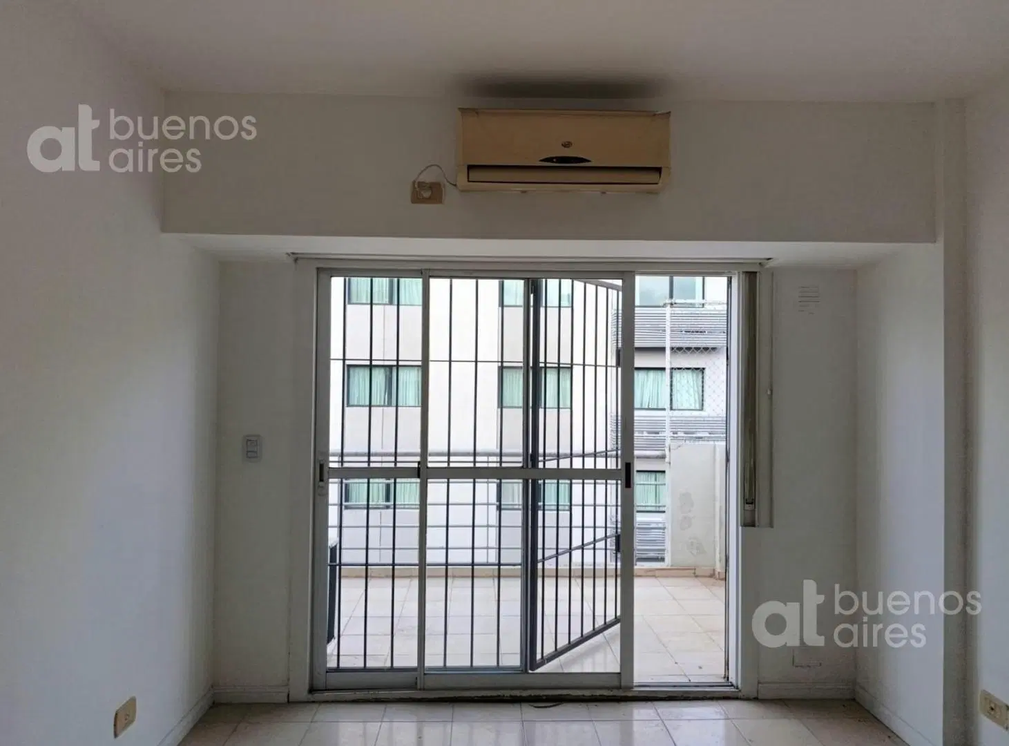 Departamento 2 ambientes con balcon al frente 2