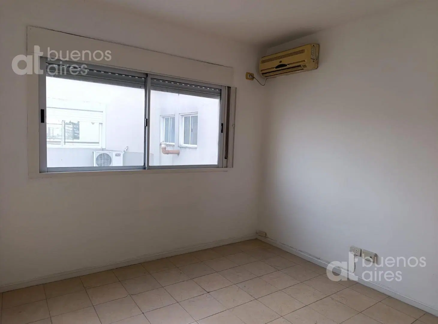 Departamento 2 ambientes con balcon al frente 3