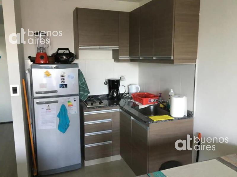 Foto de Departamento monambiente con balcón en Monte Castro en Alquiler, imagen 1