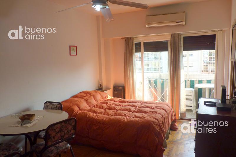 Foto de Departamento con balcón en alquiler temporario en Almagro, imagen 1