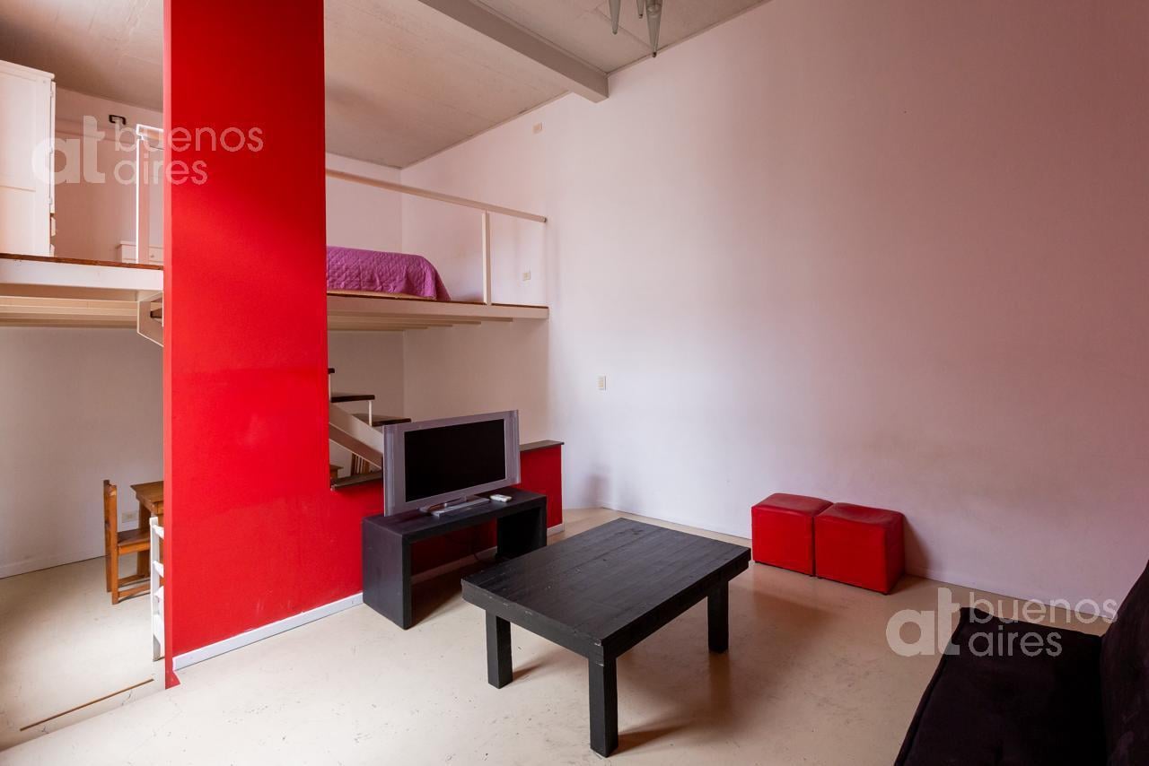 Foto de PH de dos Ambientes con terraza y patio en San Telmo en alquiler, imagen 1