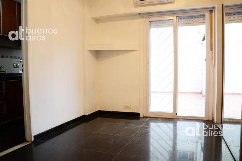 Foto de Monoambiente en Balvanera con patio en alquiler, imagen 1