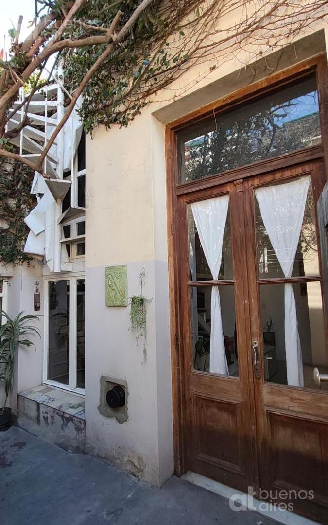 Foto de PH de dos Ambientes con terraza y patio en San Telmo en alquiler, imagen 1