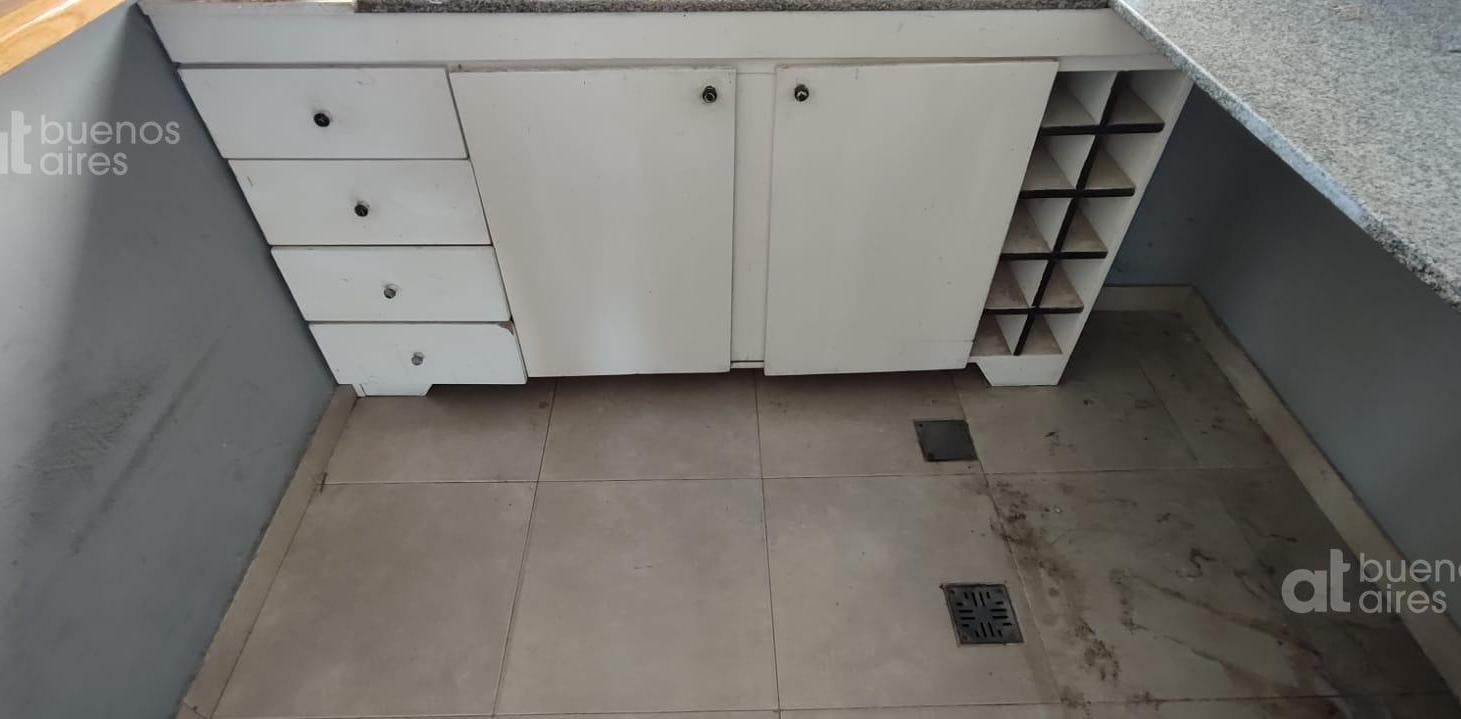 Foto de Departamento de 4 ambientes con balcón en alquiler - Avellaneda, imagen 3