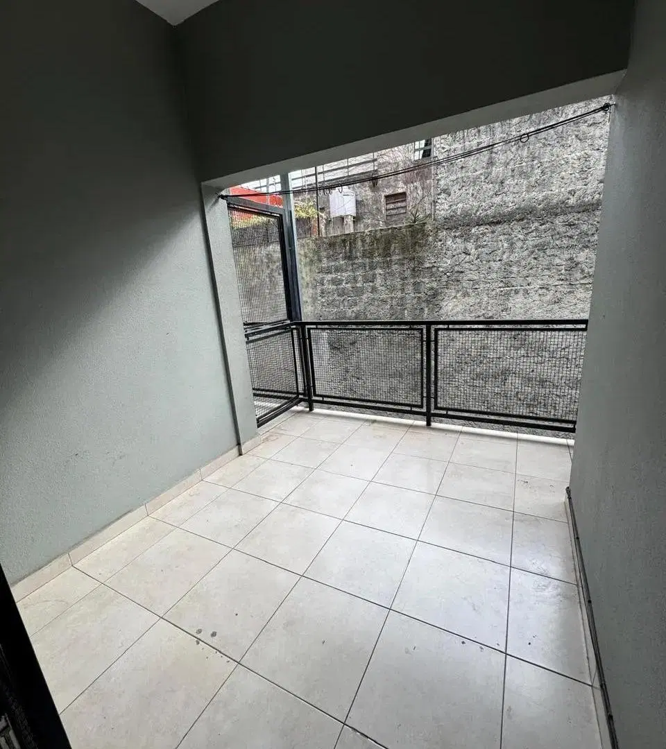 Alquiler Monoambiente con gran Balcon y Cochera En Munro 3