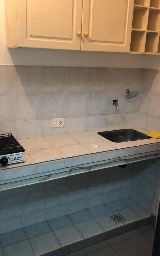 Foto de Alquiler excelente oficina al frente con baño y kitchenette en Olivos, imagen 2