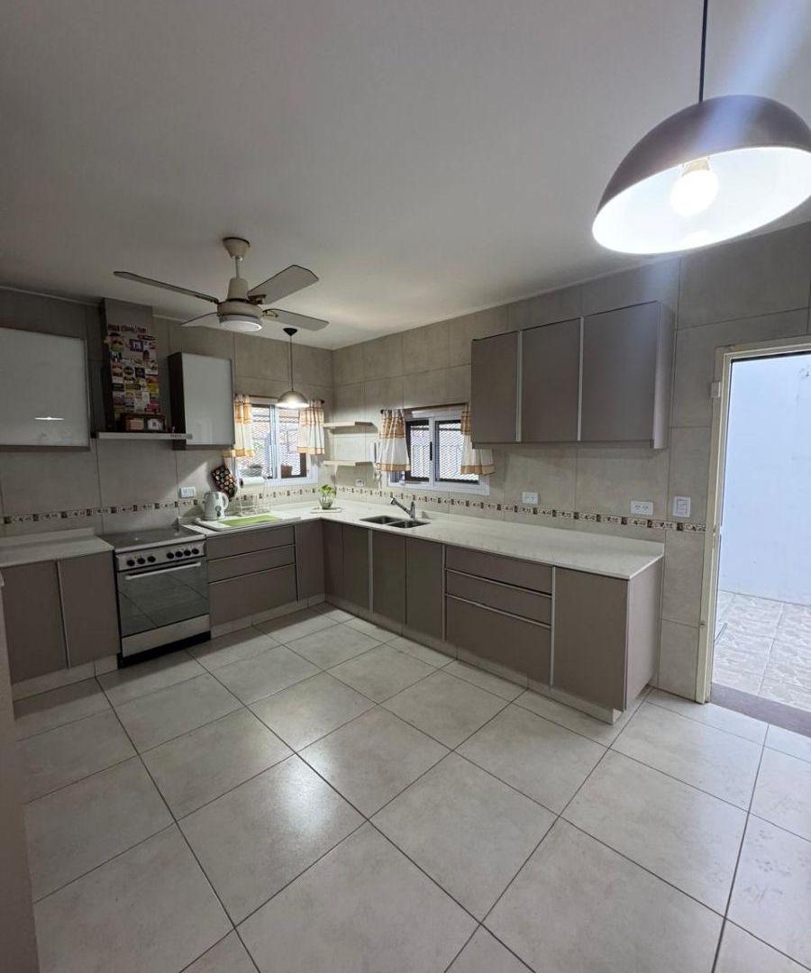 Foto de Venta de Chalet 4 ambientes con hermoso patio en Martinez, imagen 3