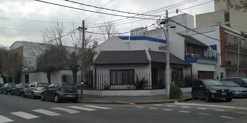 Venta Casa 4 Amb 445 m² Cochera Valentin Alsina Lanus 2