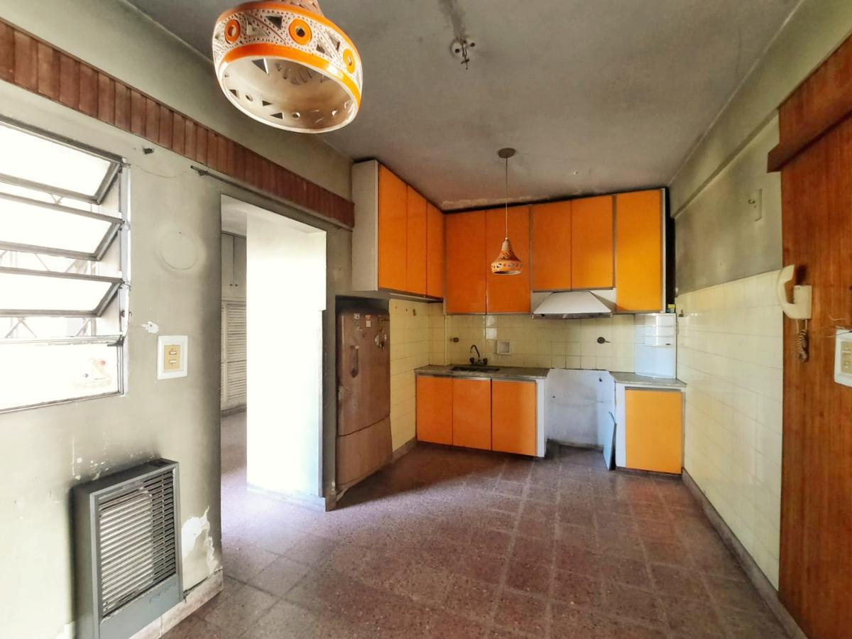 Venta Galpon/deposito con Vivienda 320 m² Valentin Alsina 5