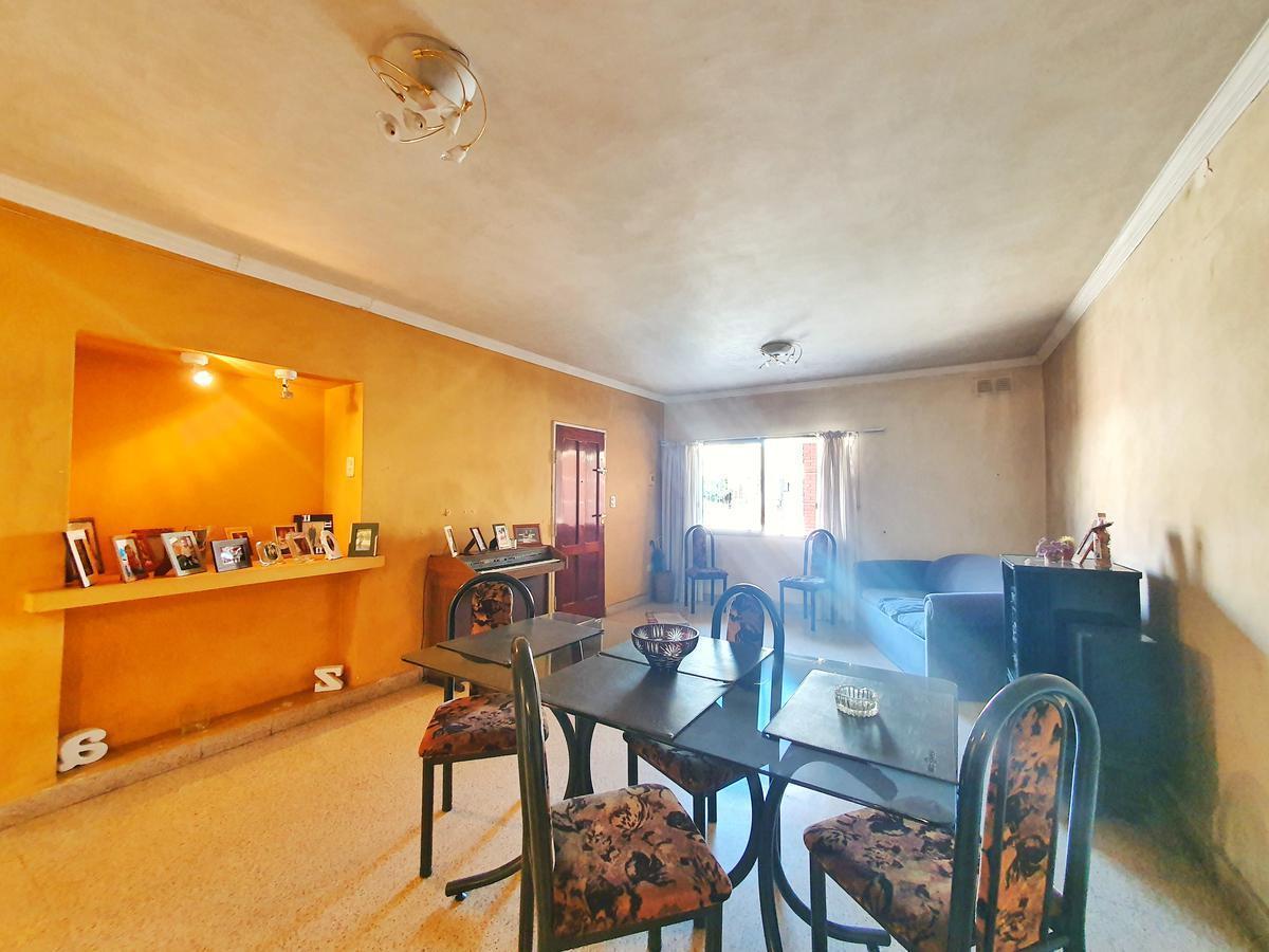 Venta Casa 4 Amb 200 m² Patio Terraza Valentin Alsina Lanus 3