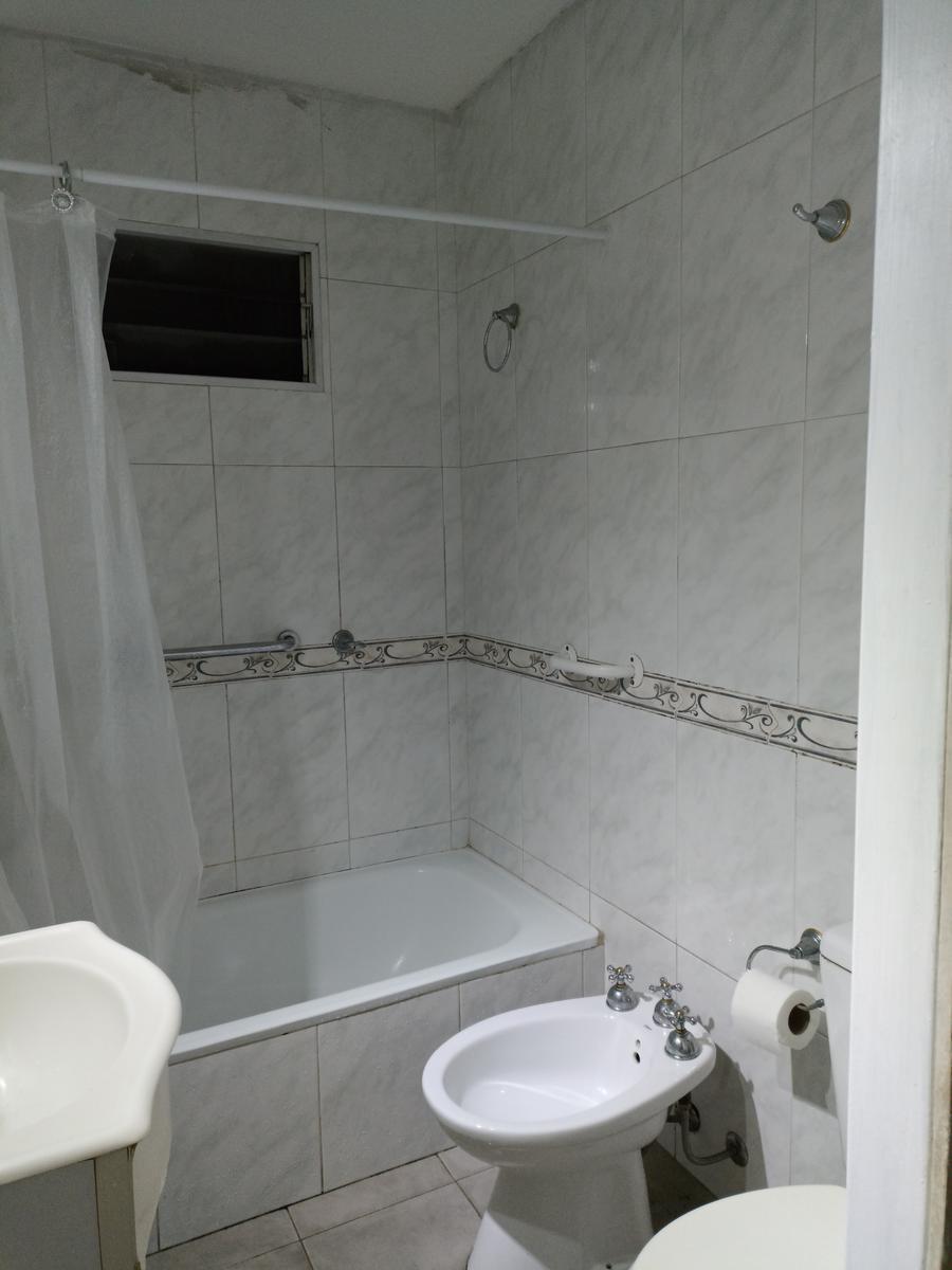 Foto de VENTA DEPARTAMENTO 2 AMB 48 M2 COCHERA LANUS OESTE, imagen 5