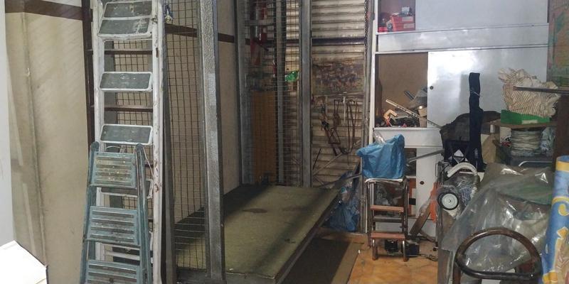 Venta Local con Vivienda y Deposito 522 m² Valentin Alsina 5