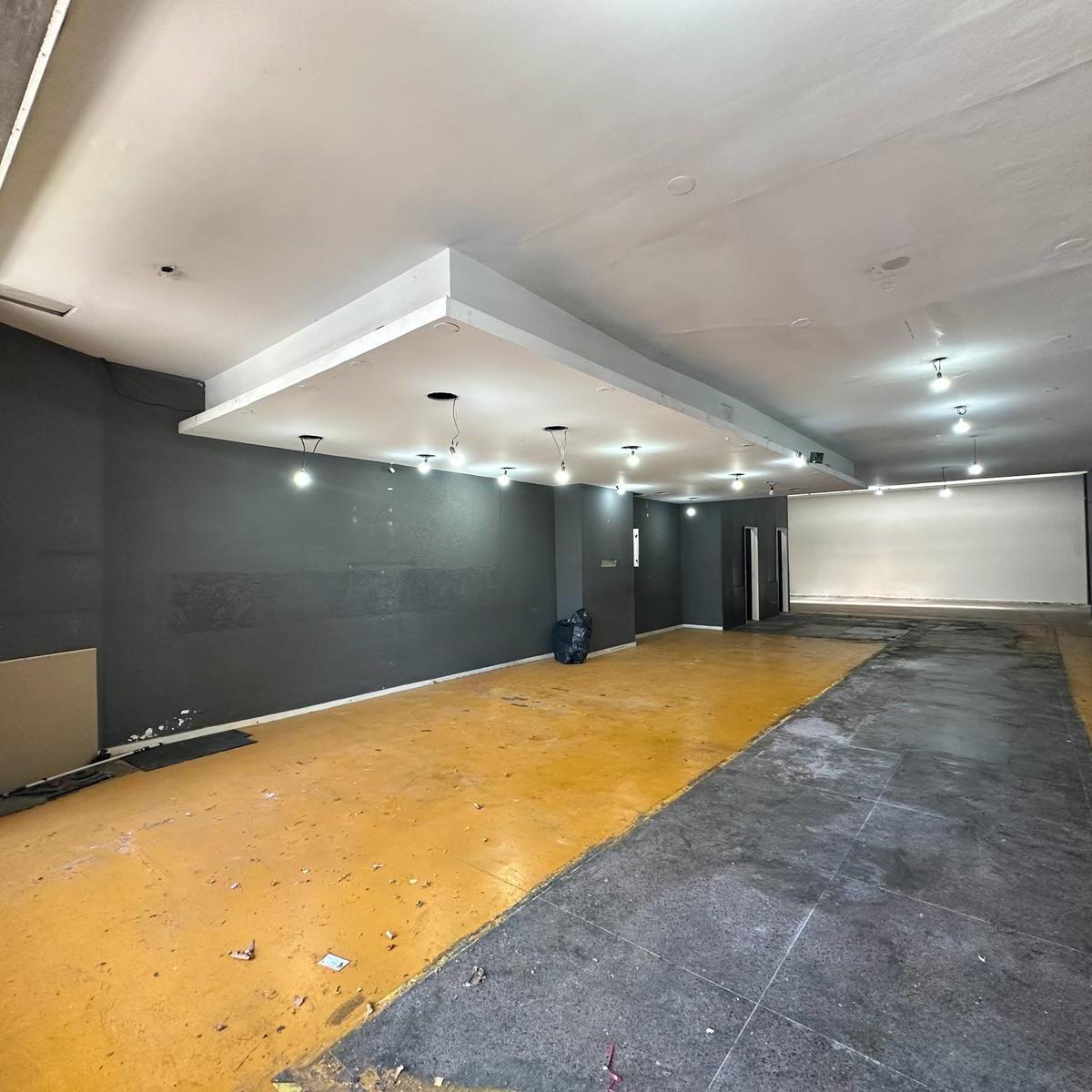 Foto de LOCAL 175 M2 LANUS OESTE, imagen 4