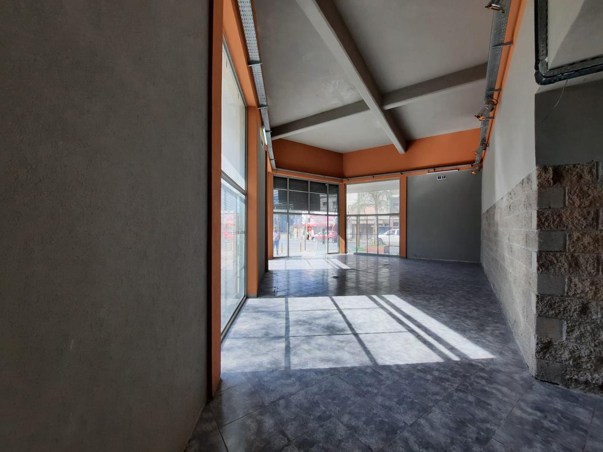 Venta Local 75 m² Lanus Oeste 5