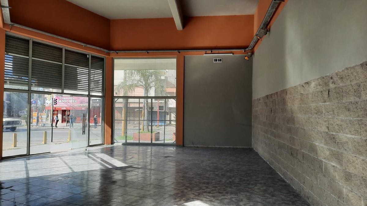 Venta Local 75 m² Lanus Oeste 1