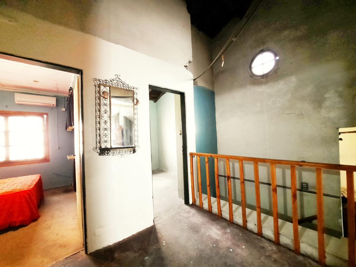 Foto de VENTA CASA 4 AMB 113 M2 VALENTIN ALSINA, imagen 2