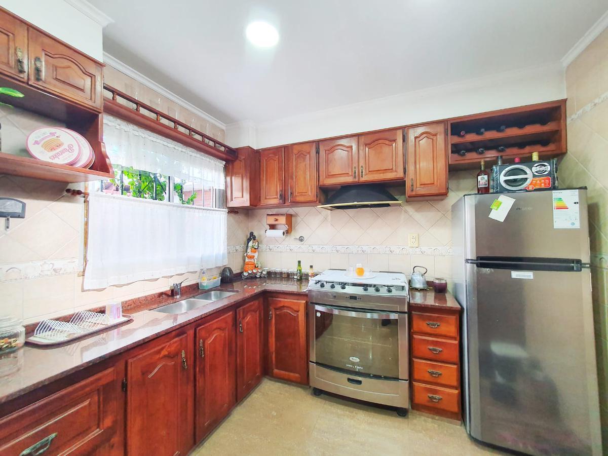 Venta Casa Para Dos Familias 5 Amb 198 m² Valentin Alsina 2