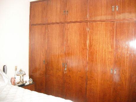 VENTA CASA 4 AMBIENTES COCHERA 2 AUTOS VALENTIN ALSINA LANUS