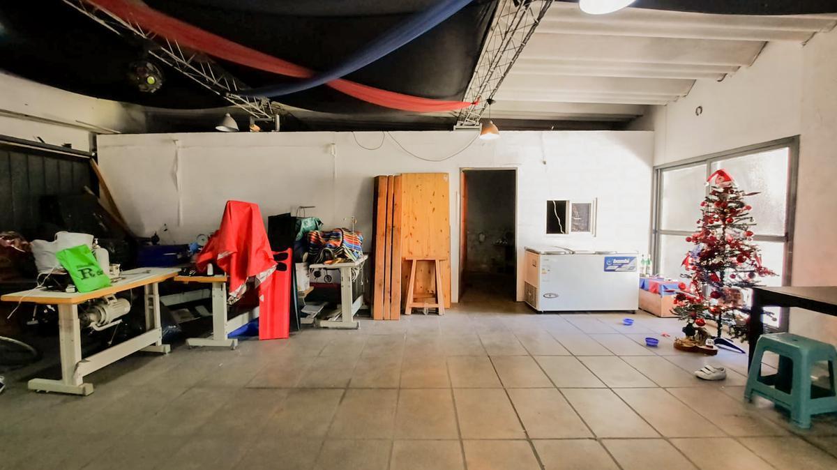 Venta Casa 4 Amb 375 m² Valentin Alsina Cochera 5