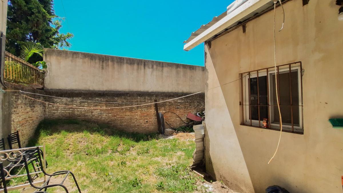 Venta Casa 4 Amb 375 m² Valentin Alsina Cochera 1
