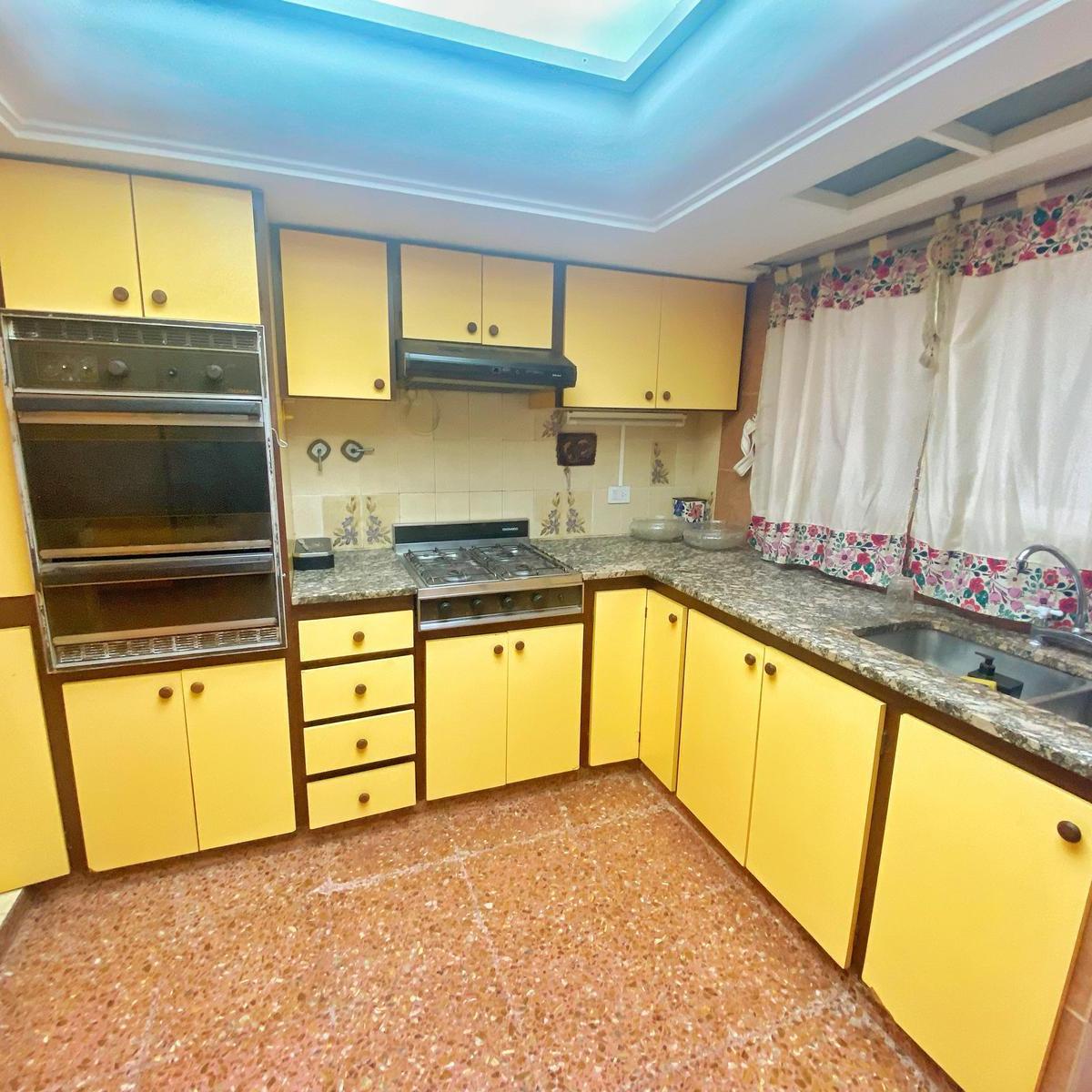 Venta Casa en Block 3 Deptos 6 Amb 151 m² Lanus Oeste 4