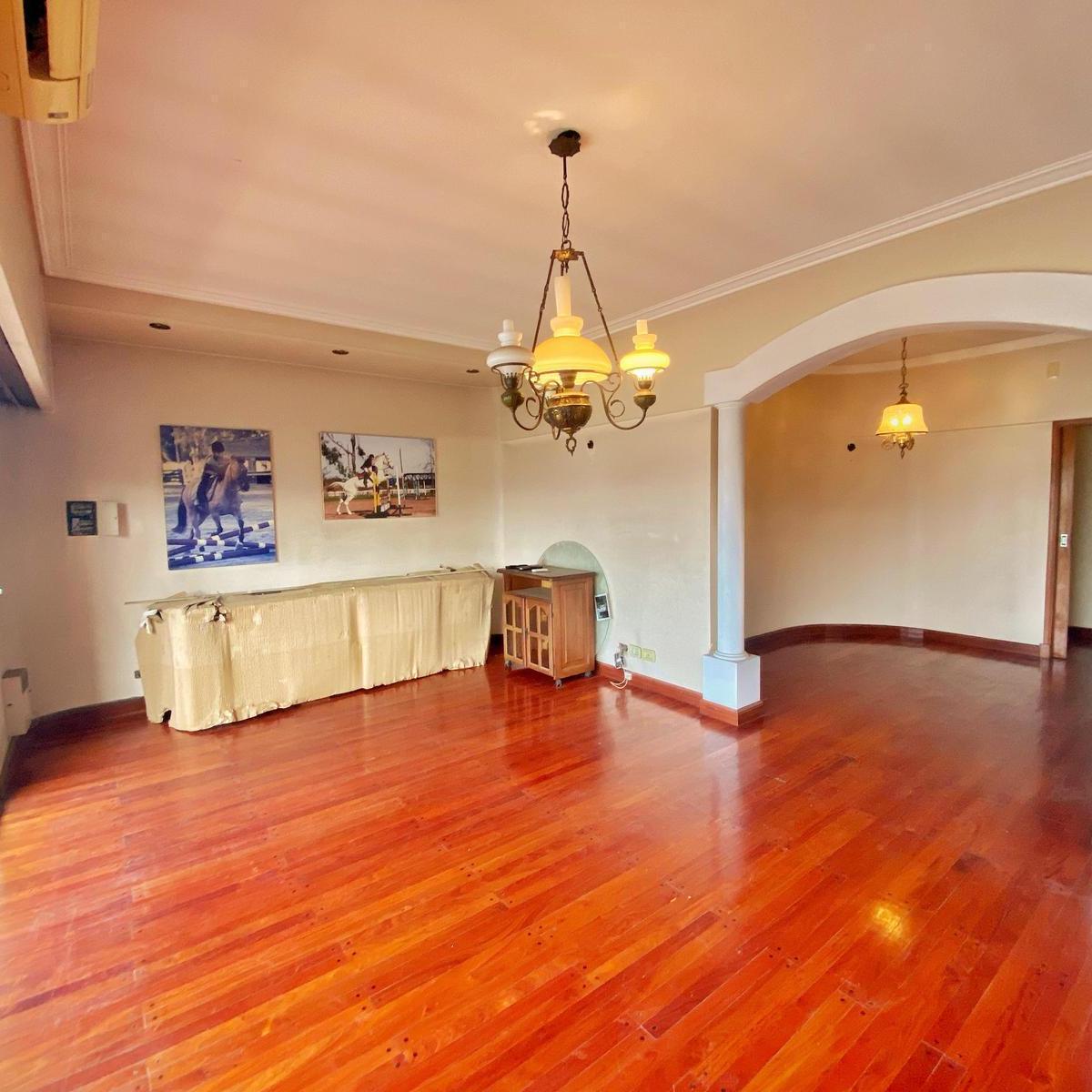 VENTA CASA CON GALPÓN 172 M2 PATIO TERRAZA QUINCHO LANUS