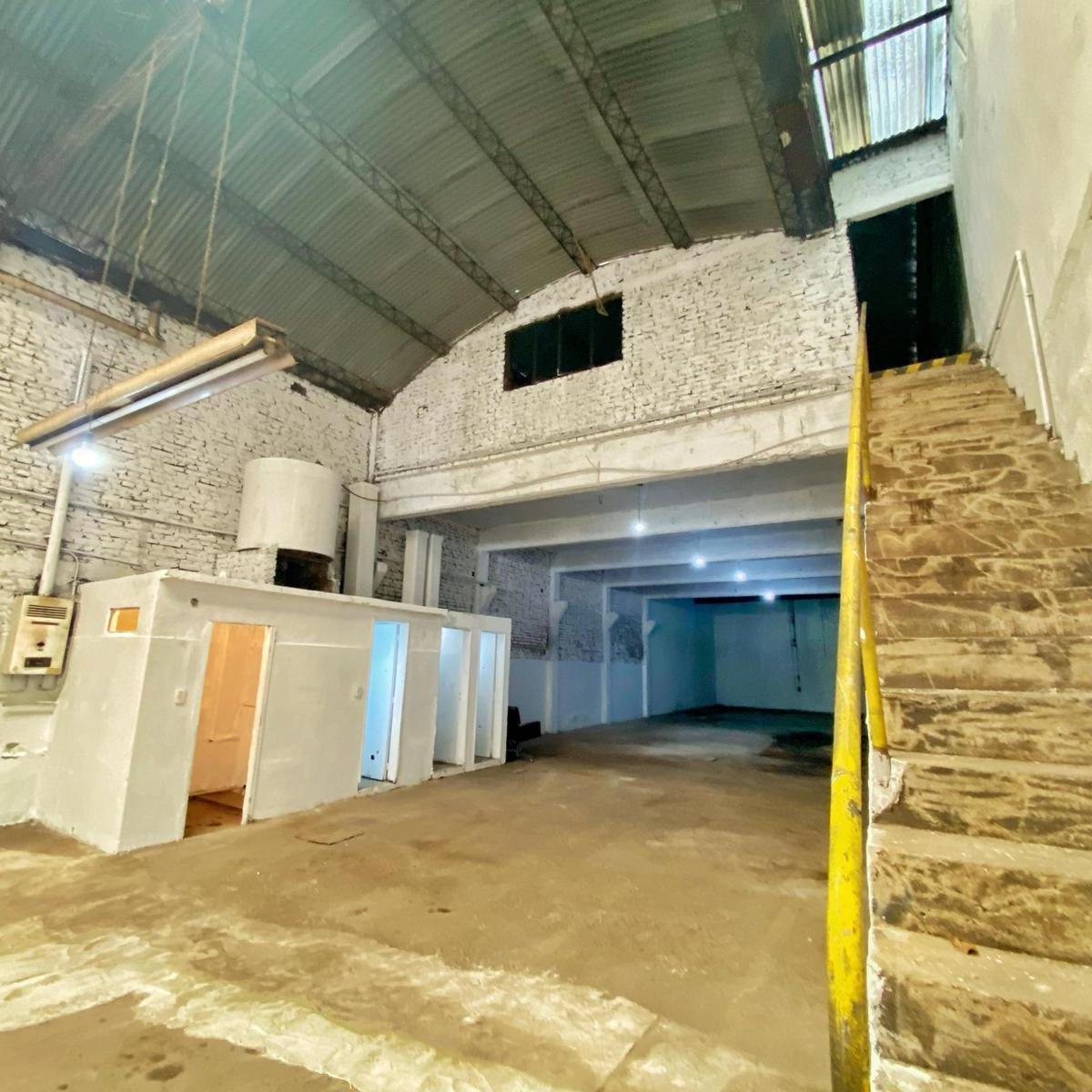 Foto de VENTA GALPÓN 1280 M2 VALENTIN ALSINA LANUS, imagen 4