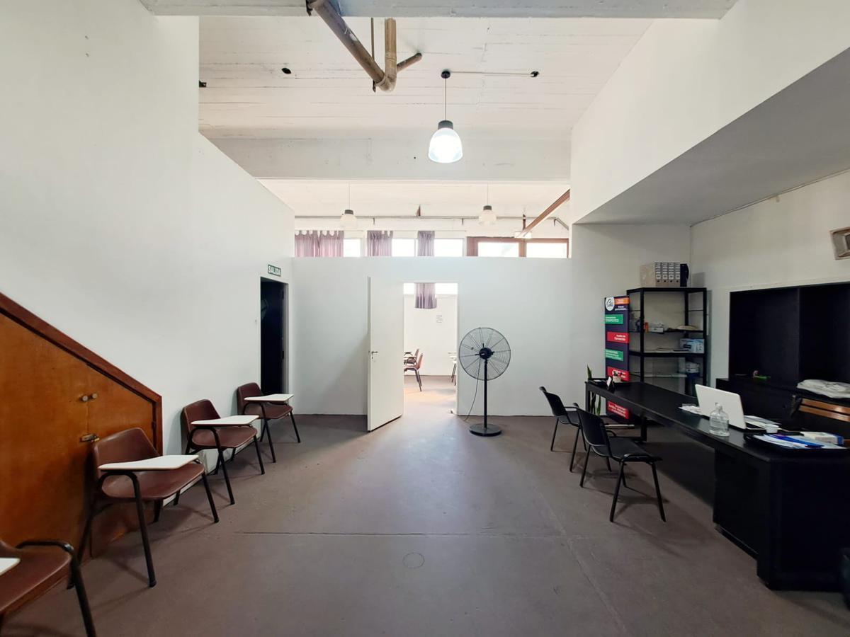 Venta Local 640 m² Valentin Alsina 2