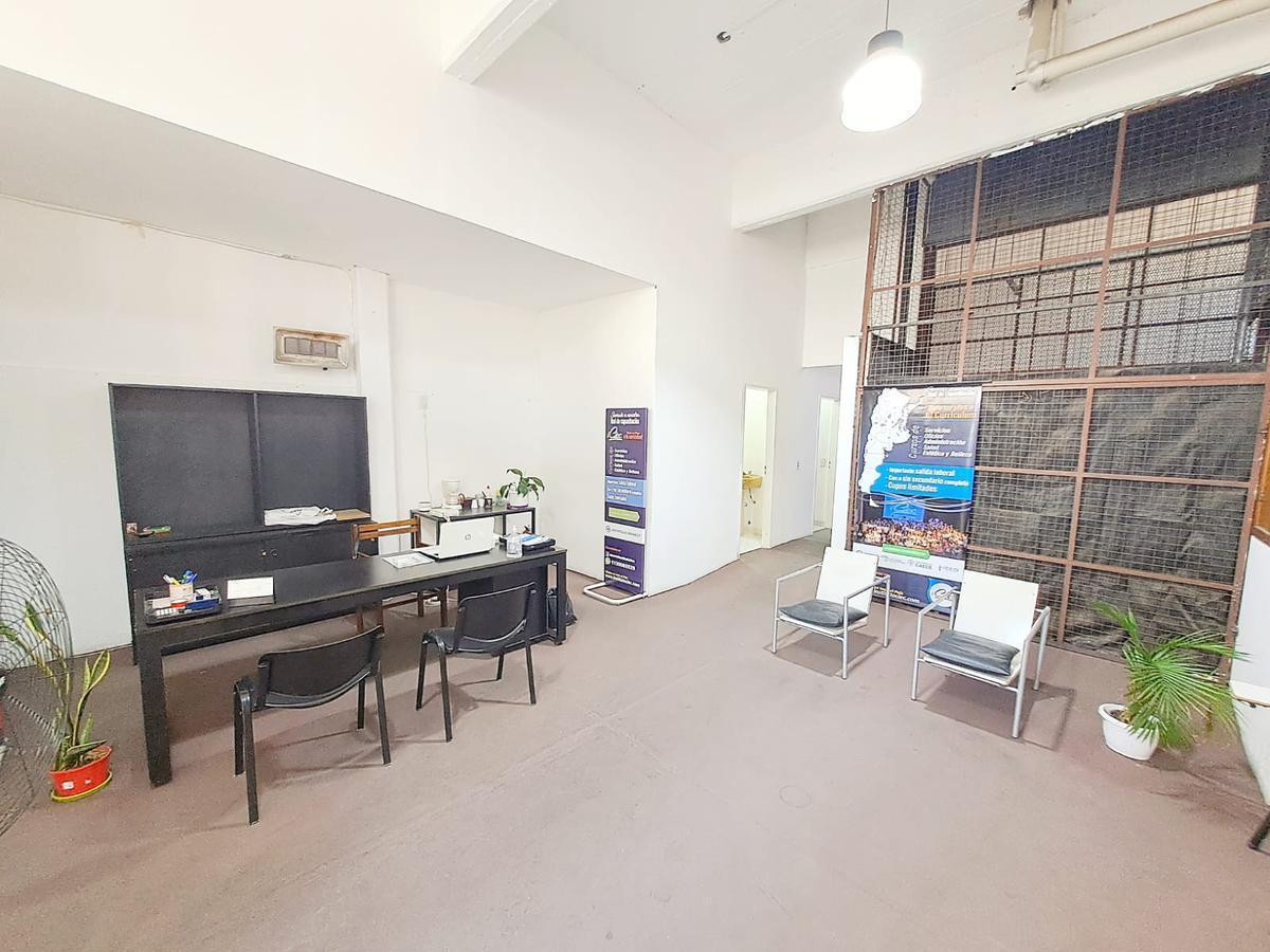 Venta Local 640 m² Valentin Alsina 1
