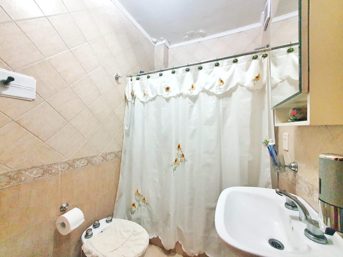 Venta Casa 3 Amb 150 m² Cochera Patio Terraza Valentin Alsina 1
